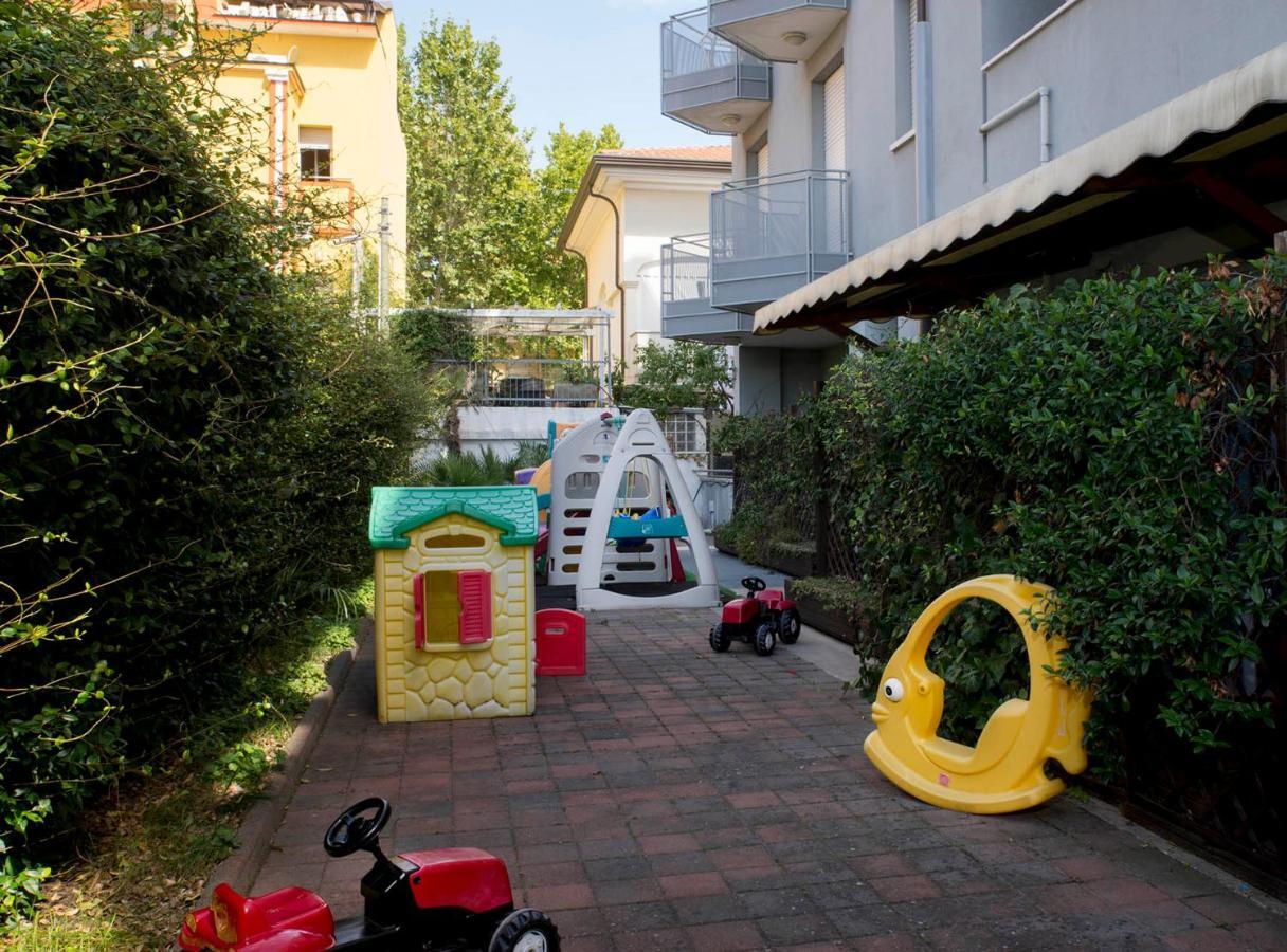 Residence Villa Azzurra Rimini Exterior foto